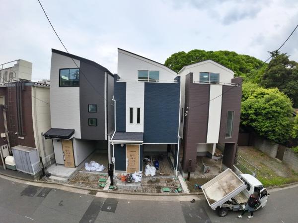 【2号棟】保土ケ谷区新築戸建ビルトイン車庫LDK18帖