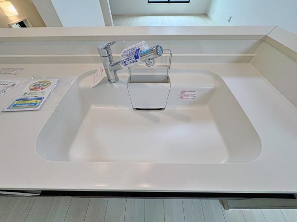 【3号棟】保土ケ谷区新築戸建ビルトイン車庫LDK18帖
