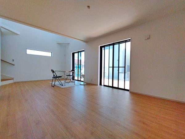 【1号棟】横須賀市新築戸建パントリー角地