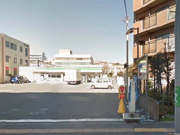 横浜市磯子区磯子3丁目の中古一戸建て(ファミリーマート磯子三丁目店)