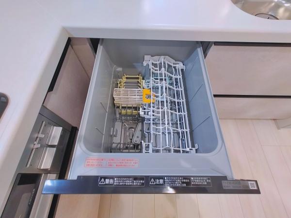 【2号棟】都筑区新築戸建ビルトイン車庫納戸