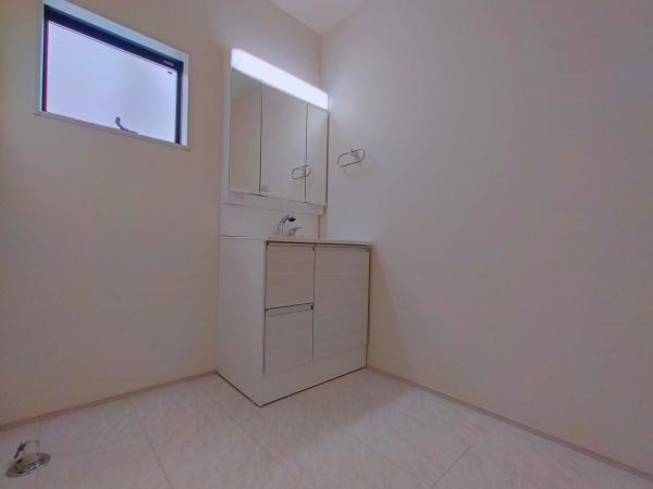【2号棟】都筑区新築戸建ビルトイン車庫納戸