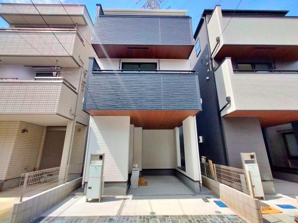 【2号棟】都筑区新築戸建ビルトイン車庫納戸