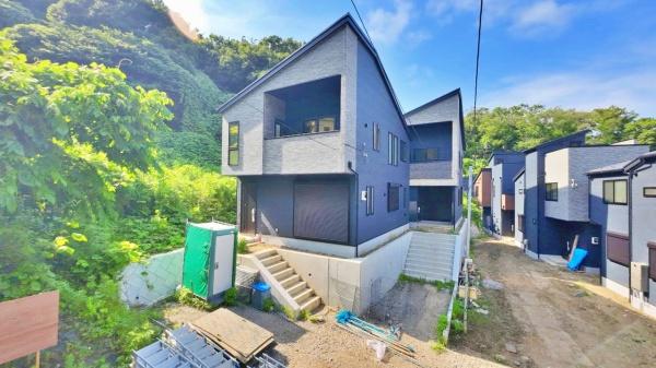 【1号棟】栄区新築戸建　LDK18帖　SIC　南面バルコニー