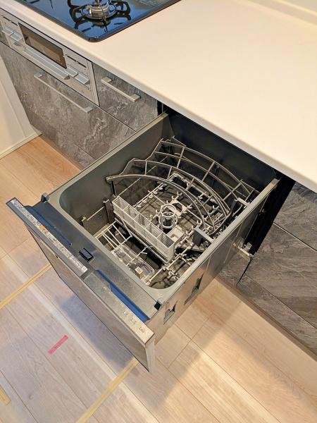 【2号棟】栄区新築戸建　WIC　納戸　南面バルコニー