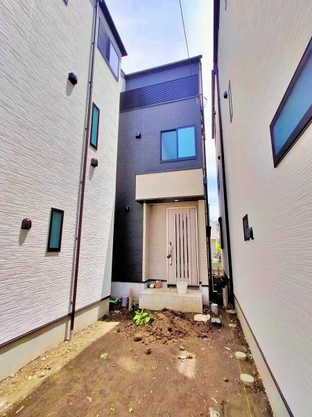 【2号棟】茅ヶ崎市新築戸建　LDK18帖　リビング階段
