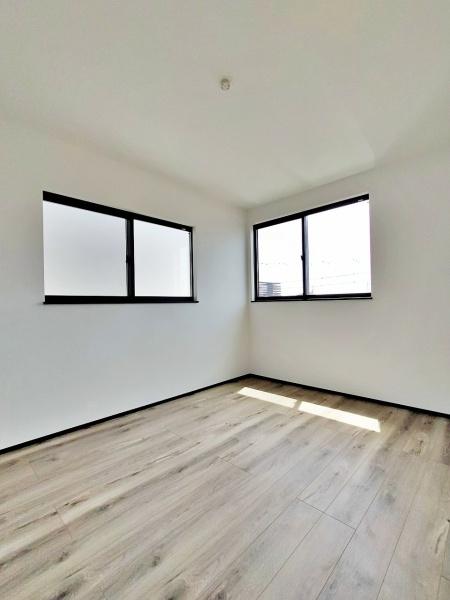 【3号棟】茅ヶ崎市新築戸建　LDK18帖　リビング階段