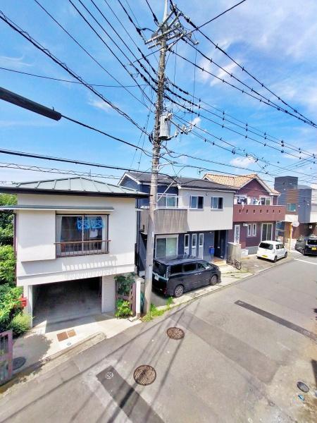 【3号棟】茅ヶ崎市新築戸建　LDK18帖　リビング階段