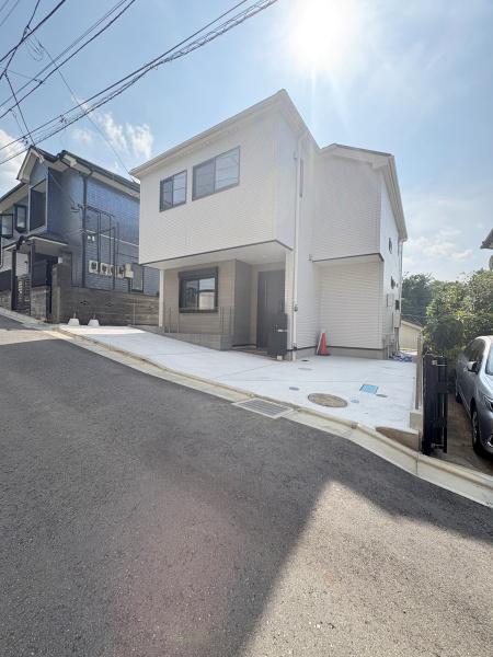 【1号棟】多摩区新築戸建LDK18帖2台駐車可WIC