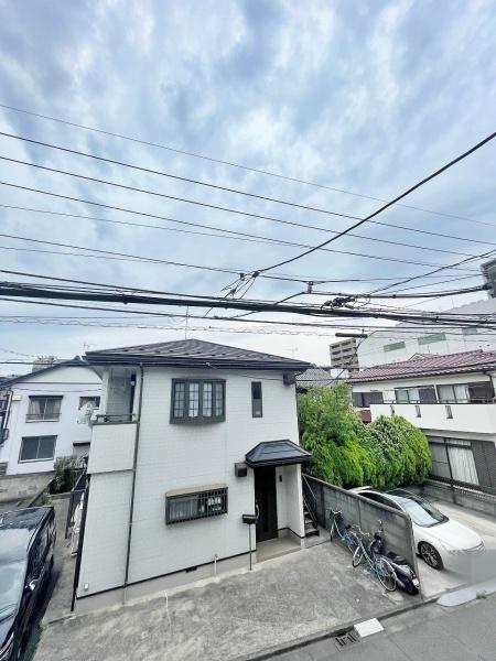 【B号棟】川崎区新築戸建　リビング階段　納戸