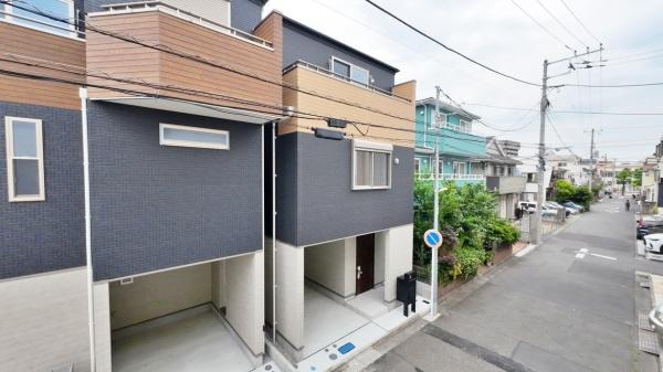 【C号棟】川崎区新築戸建　リビング階段　納戸