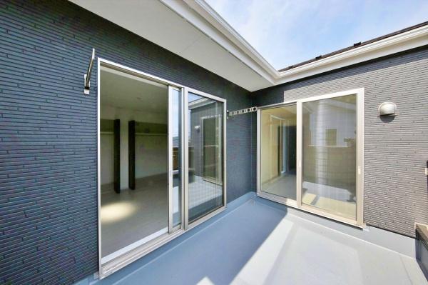 鎌倉市新築戸建　LDK19帖　南道路　2台駐車可