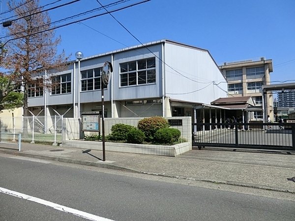 【1号棟】横須賀市新築戸建 南角地 2台駐車可(横須賀市立久里浜中学校)