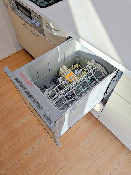 【1号棟】藤沢市新築戸建　LDK19帖　ビルトイン車庫