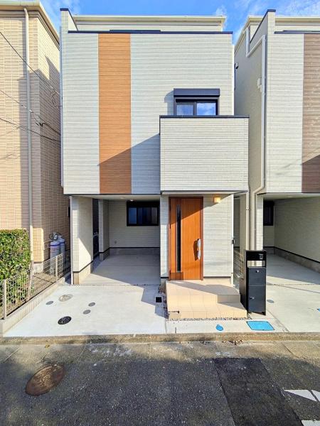 【1号棟】藤沢市新築戸建　LDK19帖　ビルトイン車庫