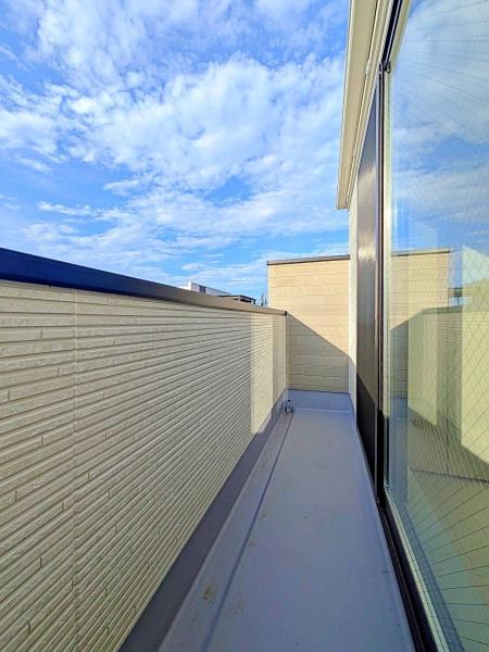 【3号棟】藤沢市新築戸建　LDK19帖　ビルトイン車庫