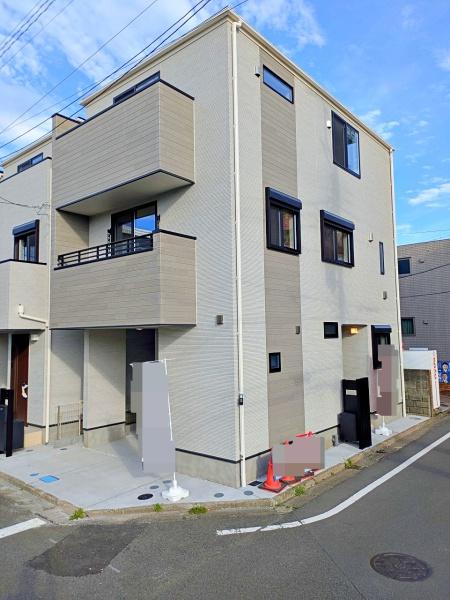 【3号棟】藤沢市新築戸建　LDK19帖　ビルトイン車庫