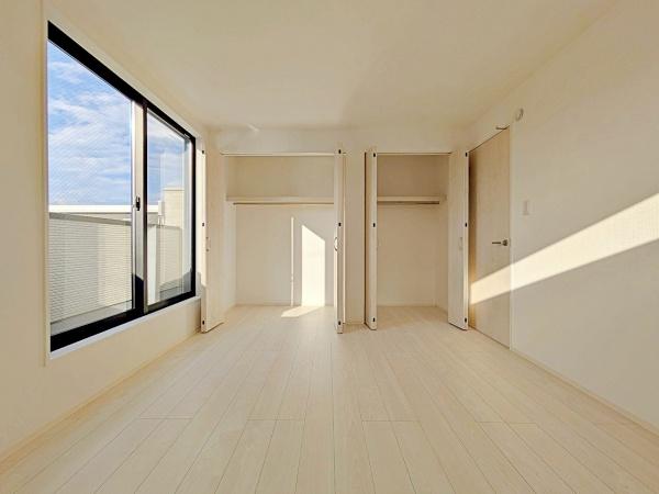 【3号棟】藤沢市新築戸建　LDK19帖　ビルトイン車庫