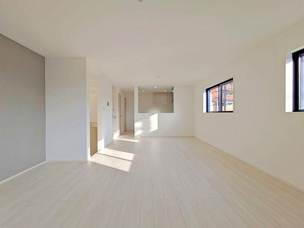 【3号棟】藤沢市新築戸建　LDK19帖　ビルトイン車庫