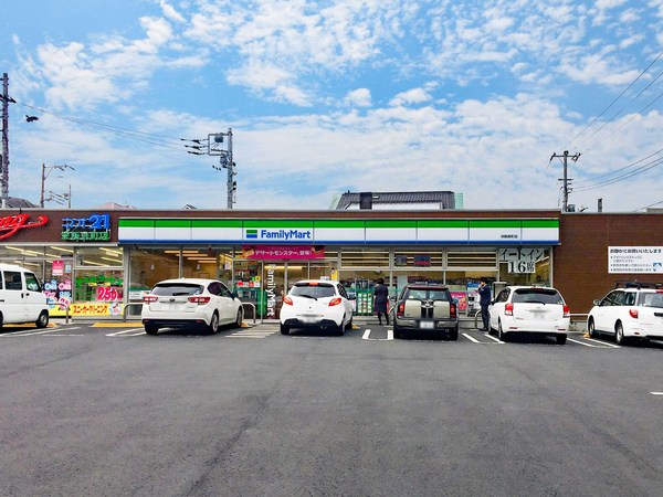 【1号棟】栄区新築戸建 パントリー 対面キッチン(ファミリーマート栄飯島町店)