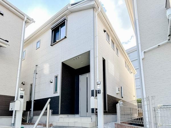 横浜市南区別所中里台の中古一戸建て