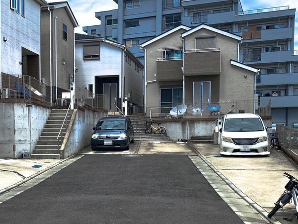 横浜市南区別所中里台の中古一戸建て