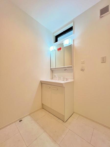 【1号棟】港北区新築戸建2台駐車可パントリー