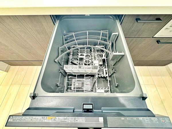 【1号棟】逗子市新築戸建駅徒10分WICロフト