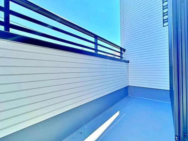 【1号棟】逗子市新築戸建　納戸　南面バルコニー