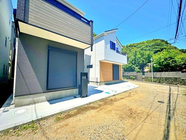 【1号棟】逗子市新築戸建　納戸　南面バルコニー