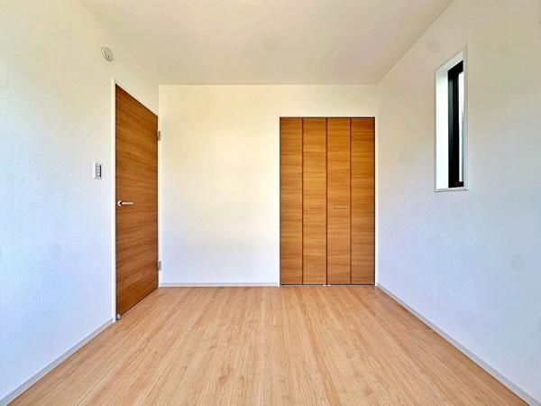 【2号棟】逗子市新築戸建　納戸　南面バルコニー