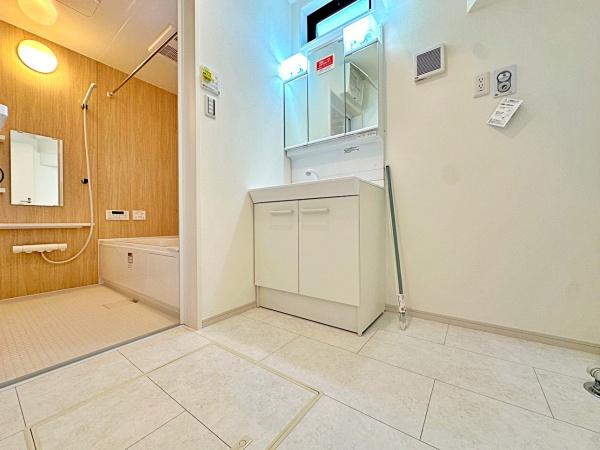 【2号棟】逗子市新築戸建駅徒10分ロフト