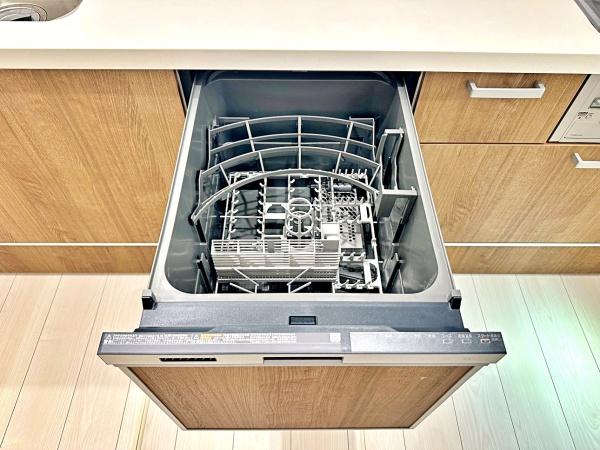 【2号棟】逗子市新築戸建駅徒10分ロフト
