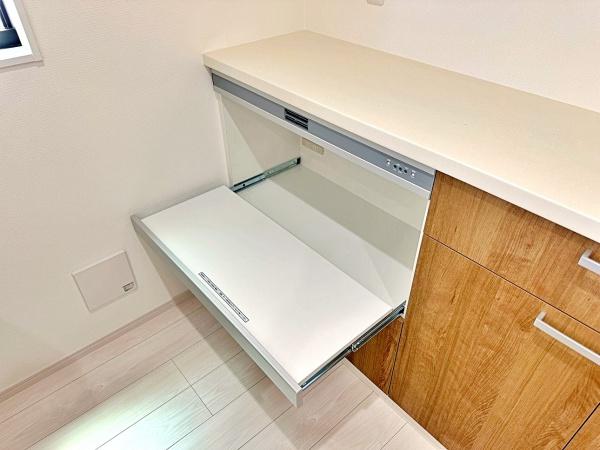 【2号棟】逗子市新築戸建駅徒10分ロフト