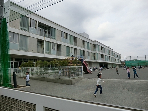 【1号棟】逗子市新築戸建パントリーSIC駅徒5分(逗子市立逗子小学校)