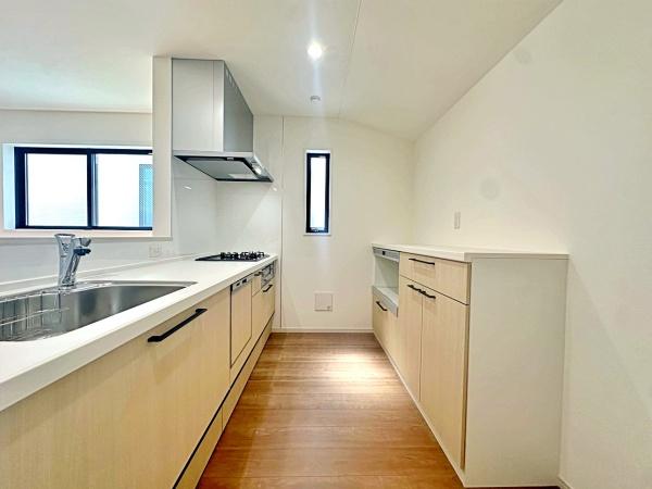 【2号棟】逗子市新築戸建WICSIC駅徒5分