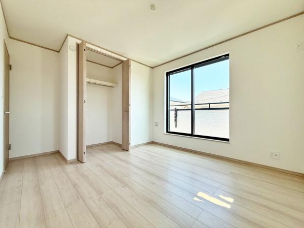 【1号棟】藤沢市新築戸建　LDK18帖　南面バルコニー