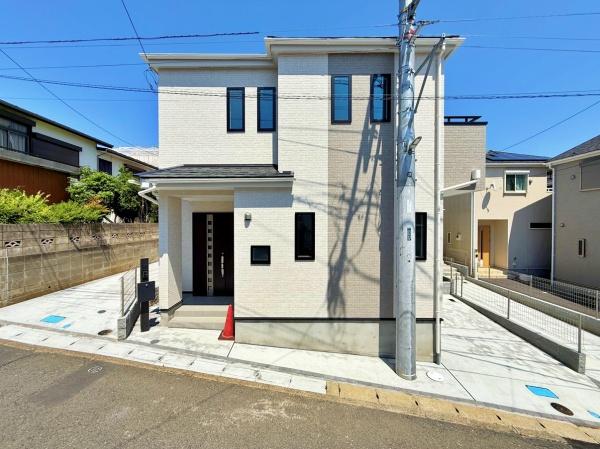 【1号棟】藤沢市新築戸建　LDK18帖　南面バルコニー