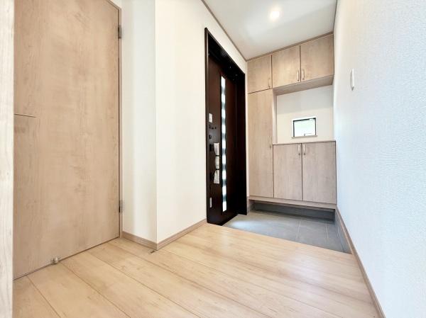 【1号棟】藤沢市新築戸建　LDK18帖　南面バルコニー