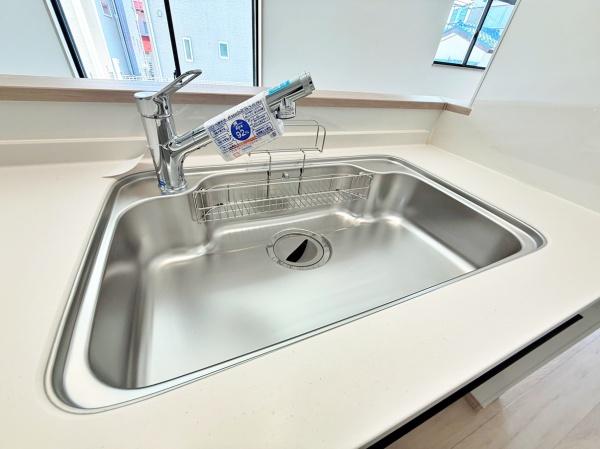 【1号棟】藤沢市新築戸建　LDK18帖　南面バルコニー