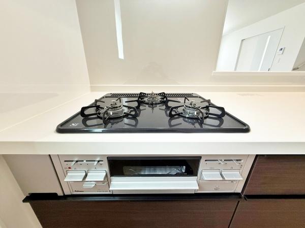 【2号棟】藤沢市新築戸建　LDK18帖　南面バルコニー