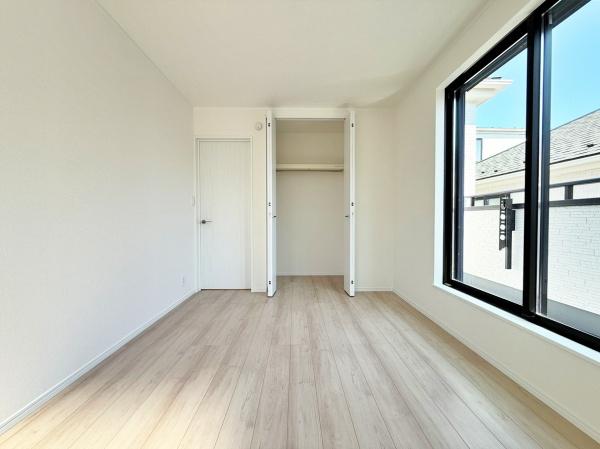 【2号棟】藤沢市新築戸建　LDK18帖　南面バルコニー