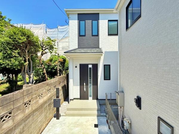 【2号棟】藤沢市新築戸建　LDK18帖　南面バルコニー