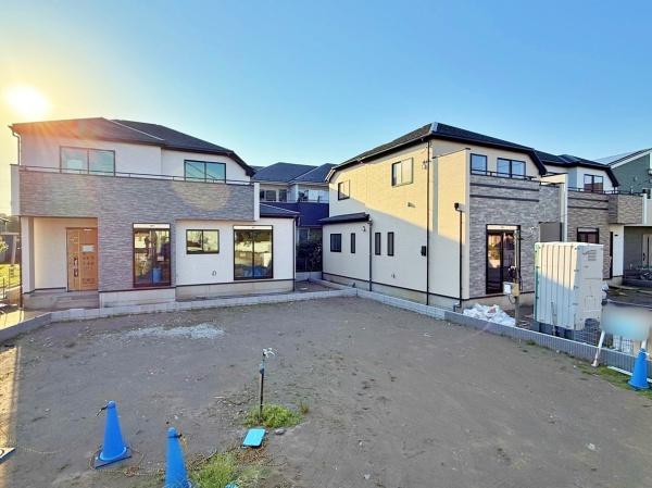 【C号棟】藤沢市新築戸建　2台駐車可　納戸