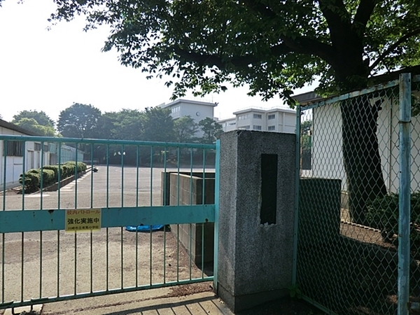 宮前区新築戸建　LDK20帖　ファミクロ　2台駐車可(川崎市立有馬小学校)