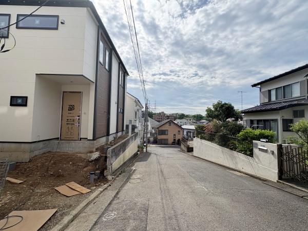 港南区新築戸建2台駐車可LDK22帖SICパントリー