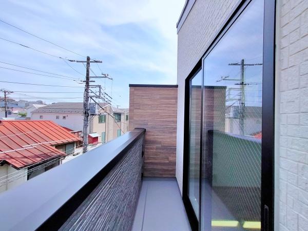 【A号棟】鶴見区新築戸建　ビルトイン車庫　都市ガス