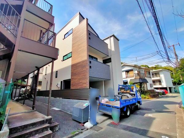【A号棟】鶴見区新築戸建　ビルトイン車庫　都市ガス