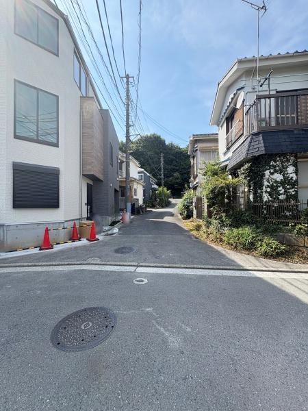 【B号棟】鶴見区新築戸建　ビルトイン車庫　都市ガス