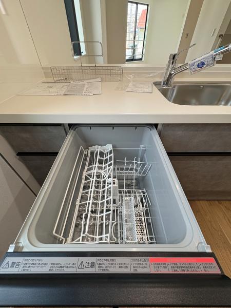【B号棟】鶴見区新築戸建　ビルトイン車庫　都市ガス